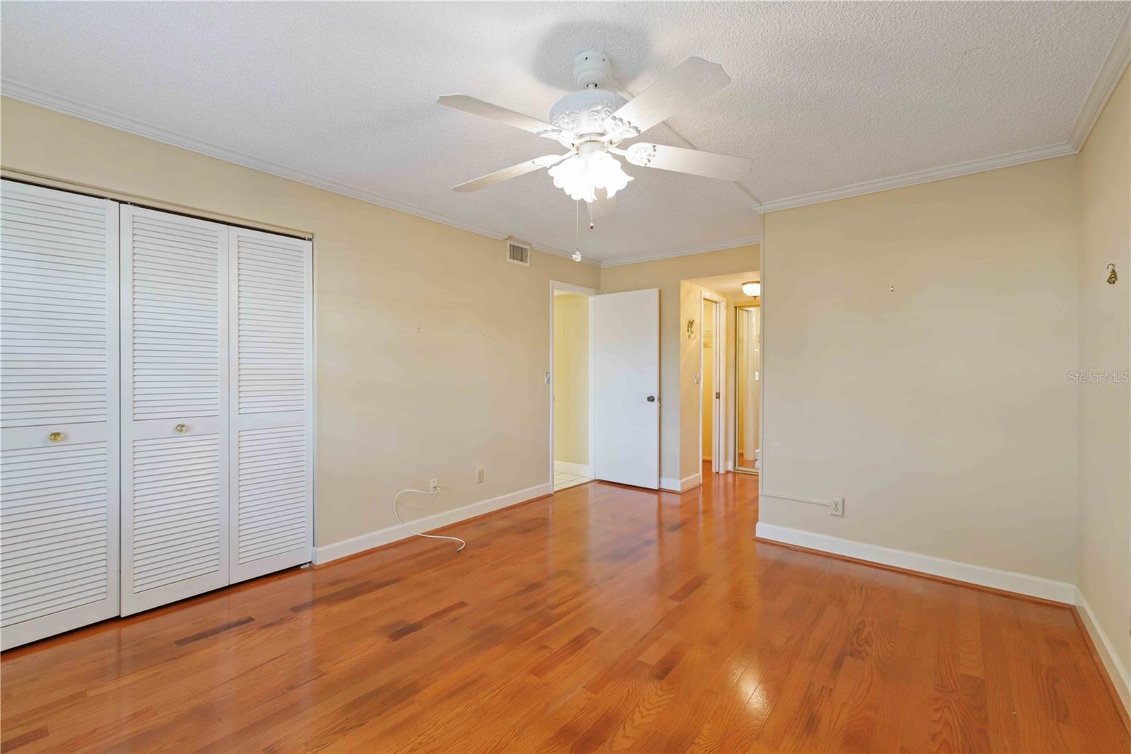 Image 11 of 23 For 6999 Country Club Drive N 125