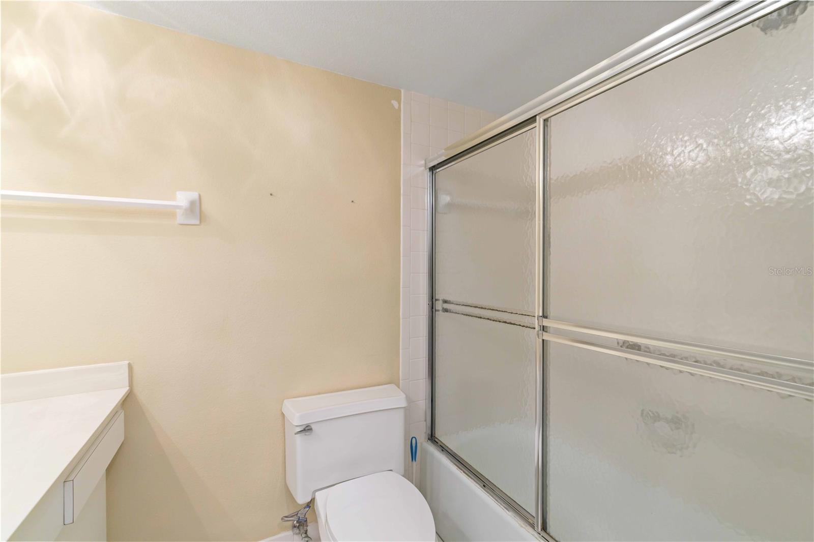 Image 14 of 23 For 6999 Country Club Drive N 125