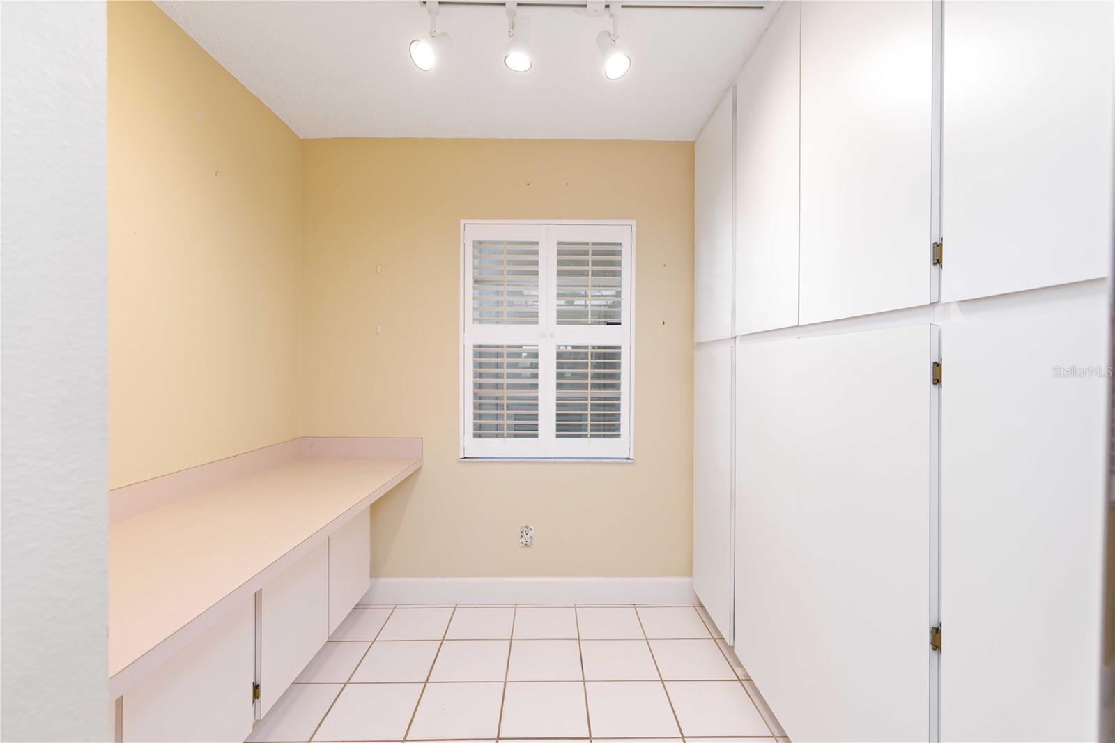 Image 8 of 23 For 6999 Country Club Drive N 125