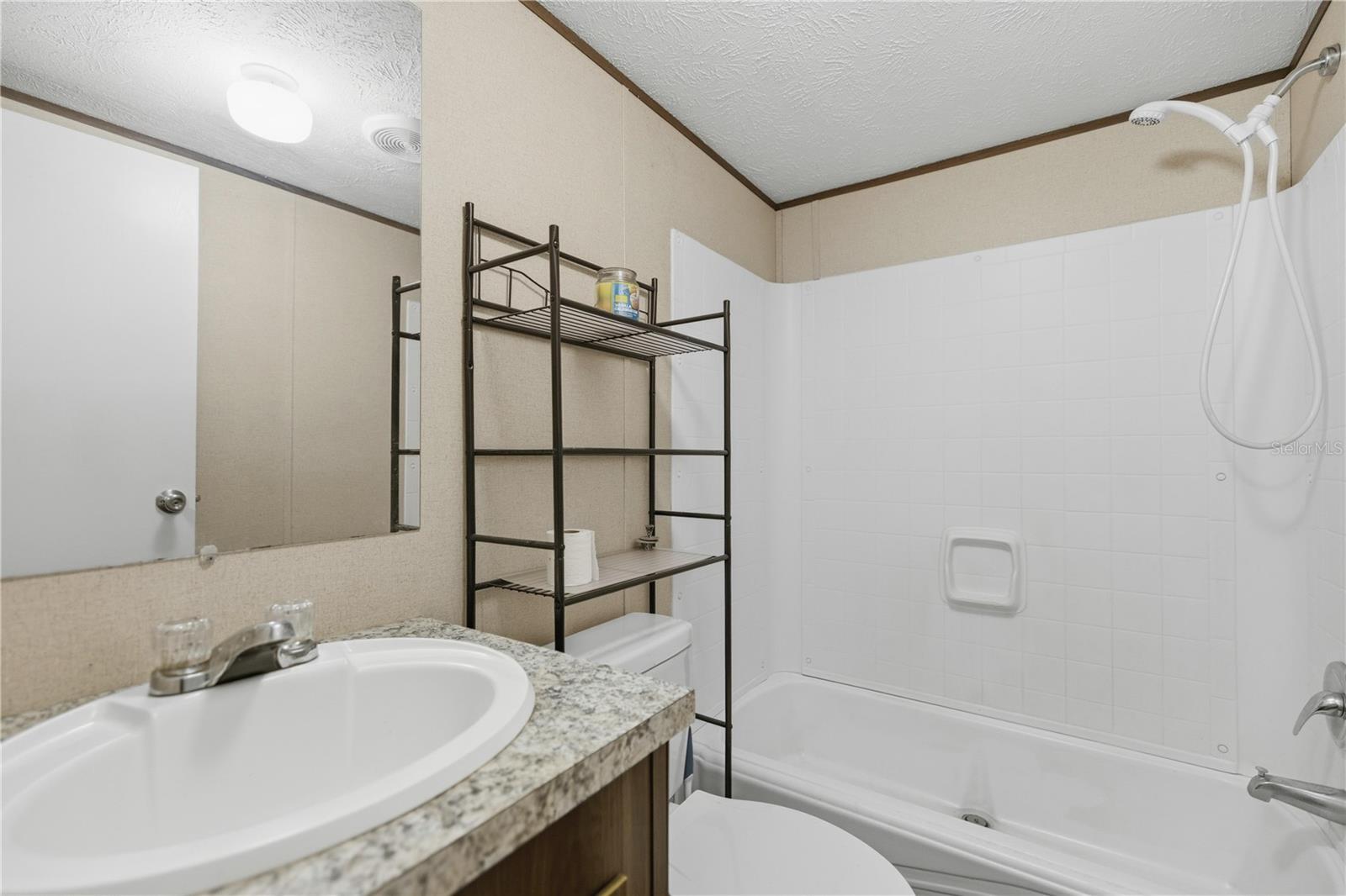 Image 4 of 26 For 11946 99th Terrace