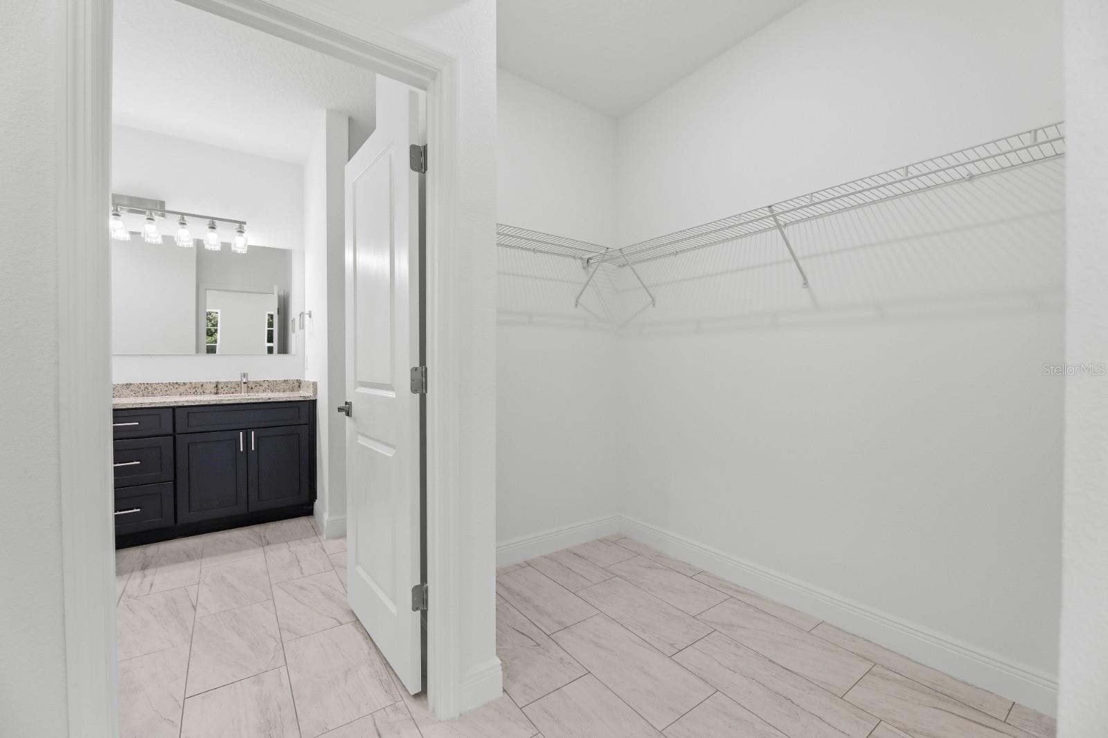 Image 24 of 59 For 1575 Lamplighter Street