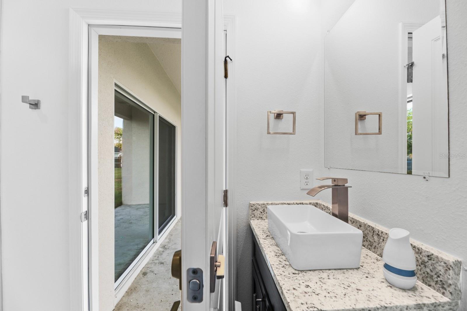 Image 27 of 59 For 1575 Lamplighter Street