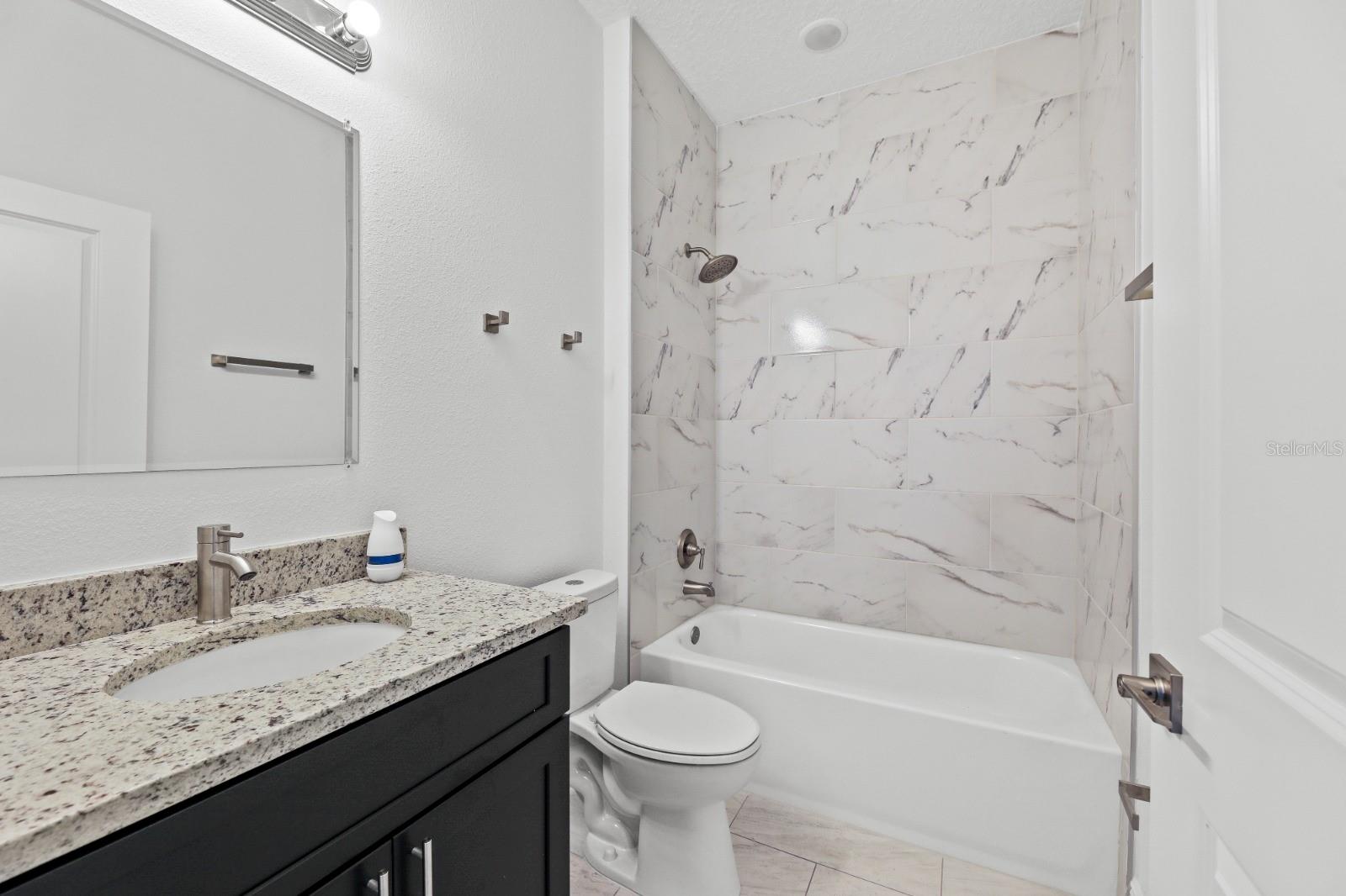 Image 31 of 59 For 1575 Lamplighter Street