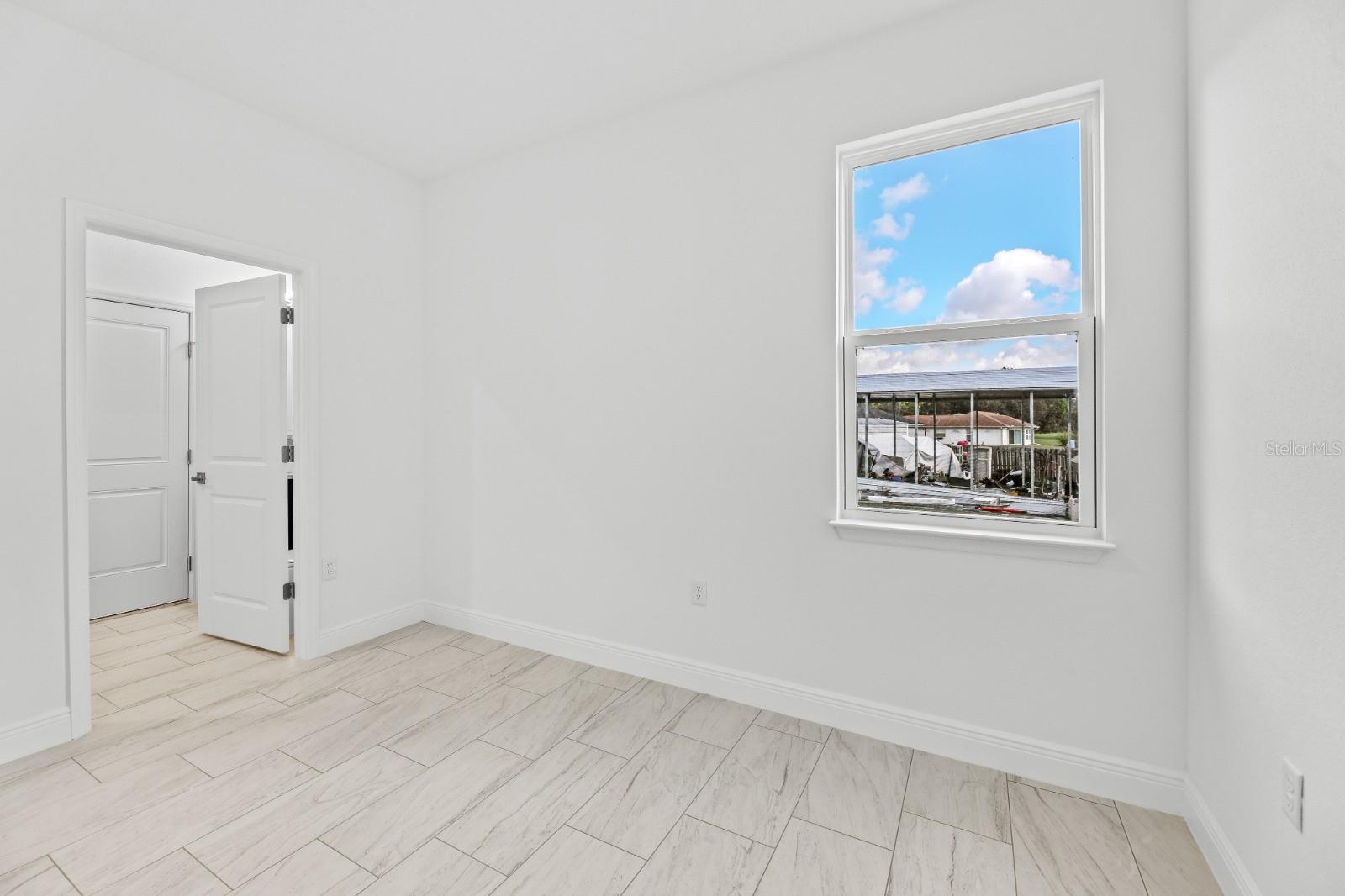 Image 37 of 59 For 1575 Lamplighter Street