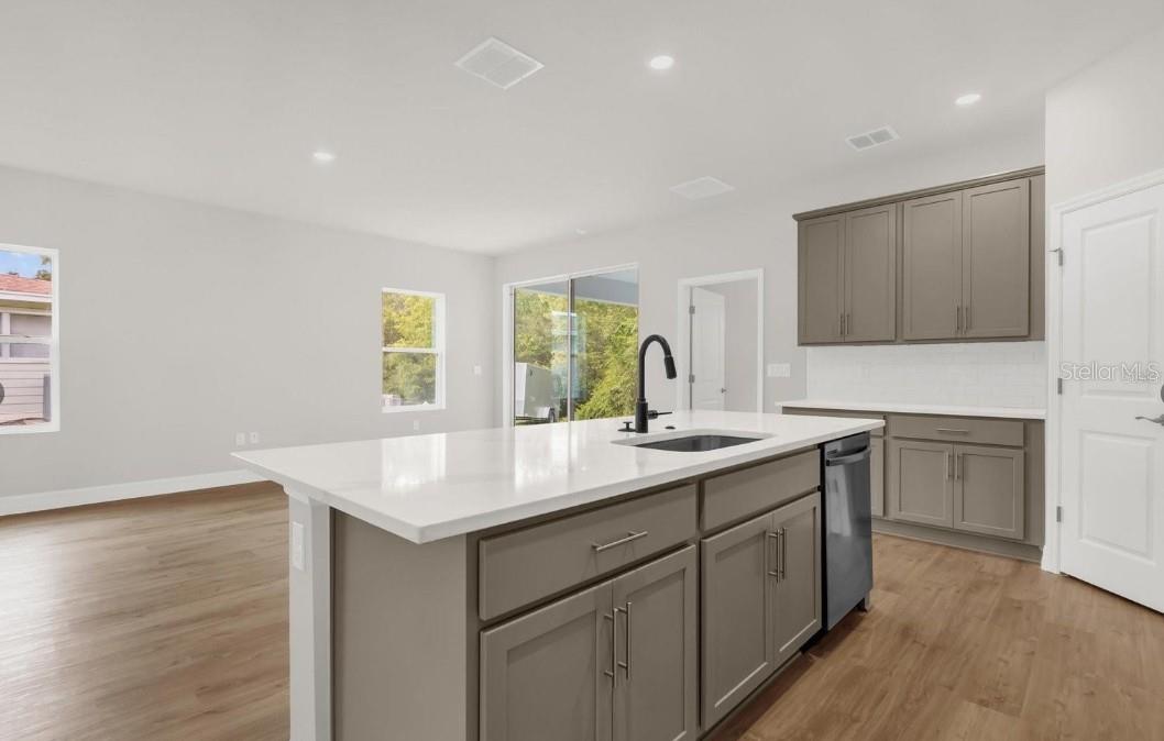 Image 4 of 18 For 13990 34th Terrace Road