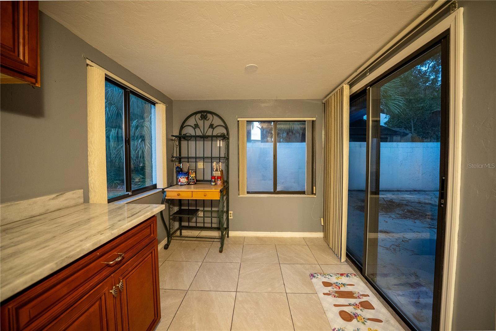 Image 15 of 47 For 3601 17th Lane