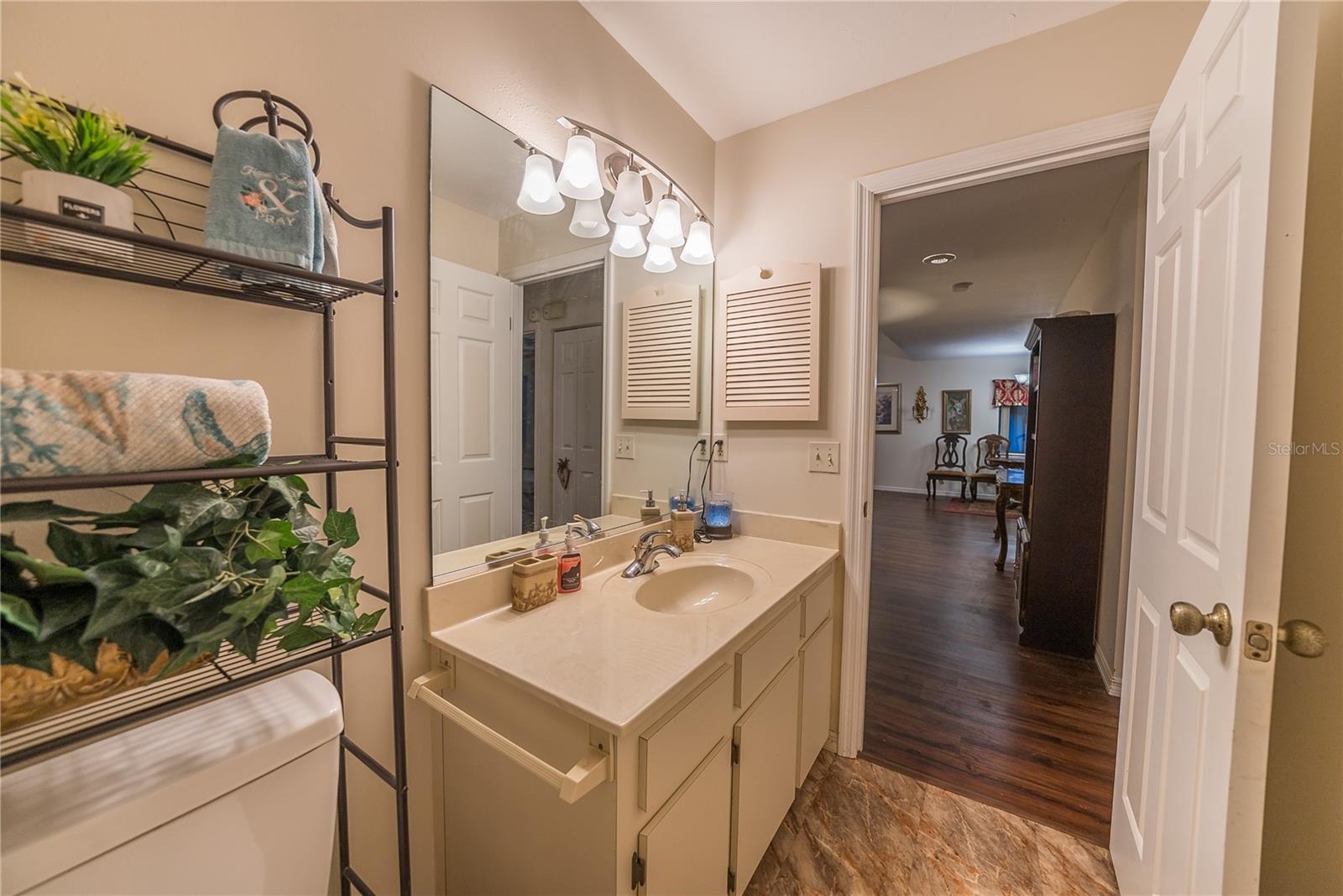 Image 25 of 47 For 3601 17th Lane