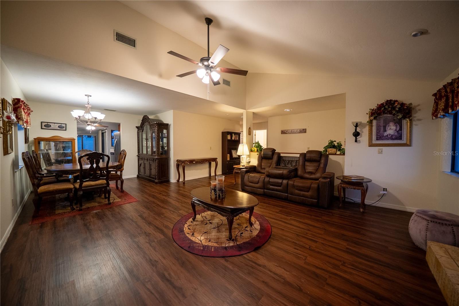 Image 9 of 47 For 3601 17th Lane