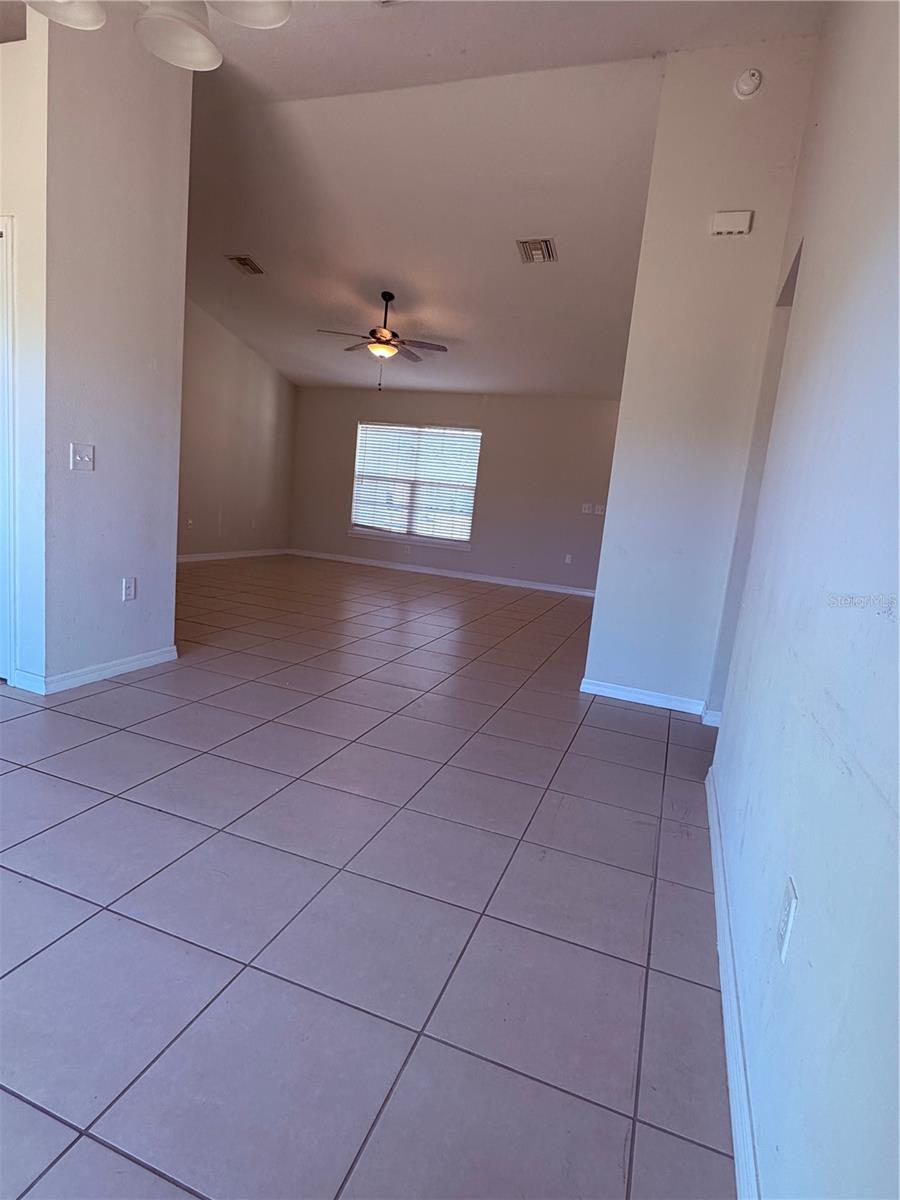 Image 4 of 15 For 16621 Sw 31st Terrace