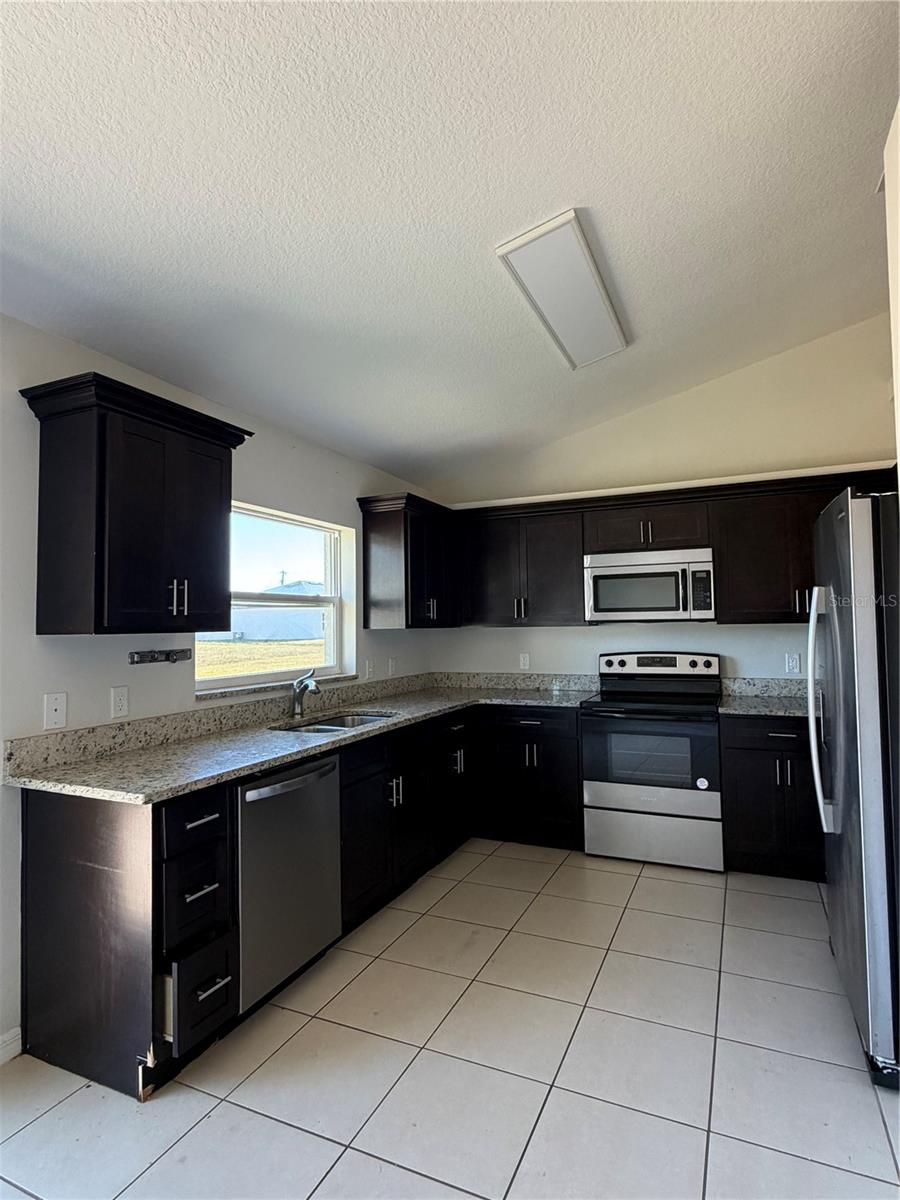 Image 6 of 15 For 16621 Sw 31st Terrace