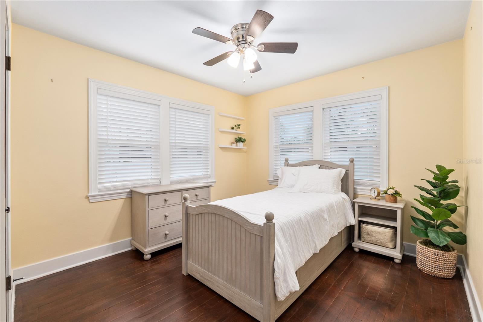 Image 18 of 44 For 742 12th Street