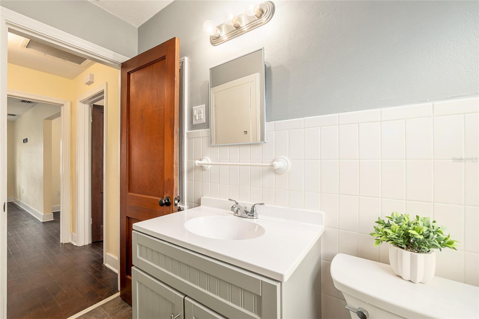 Image 20 of 44 For 742 12th Street