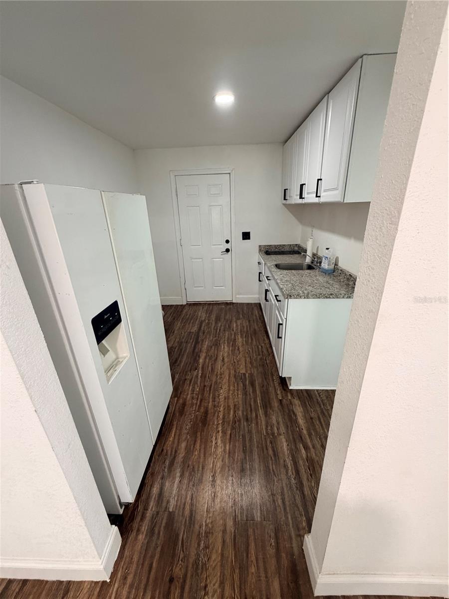 Listing photo id 8 for 6360 130th Street