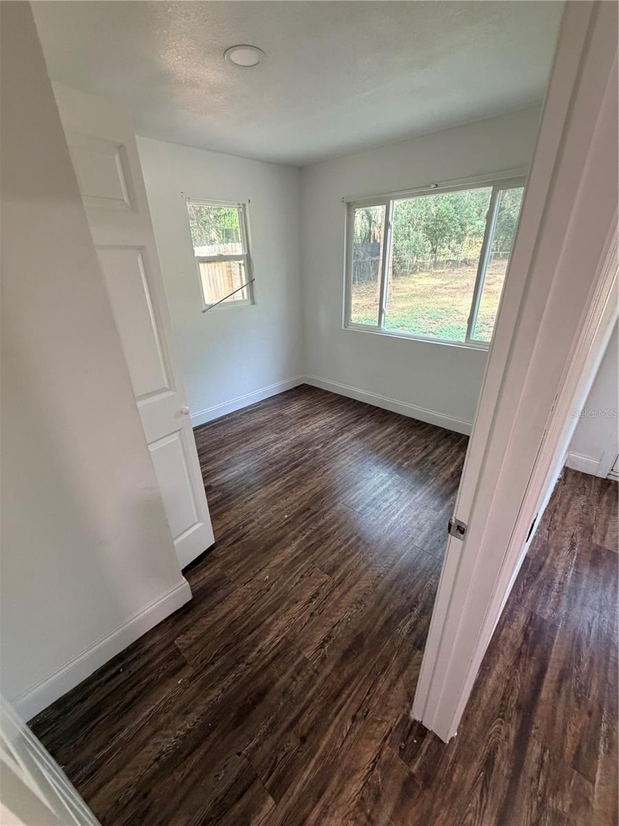 Listing photo id 2 for 6360 130th Street