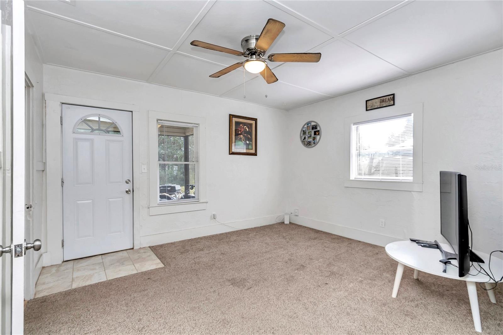 Image 15 of 67 For 20990 Pennsylvania Avenue