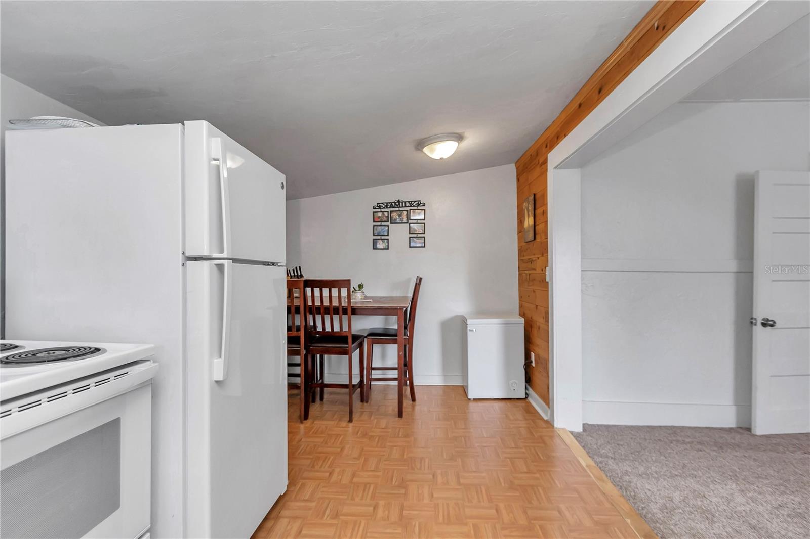 Image 20 of 67 For 20990 Pennsylvania Avenue