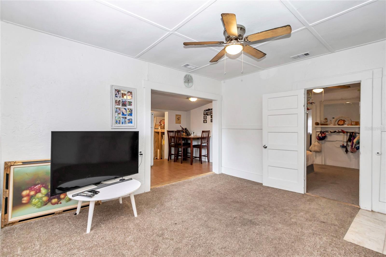 Image 24 of 67 For 20990 Pennsylvania Avenue