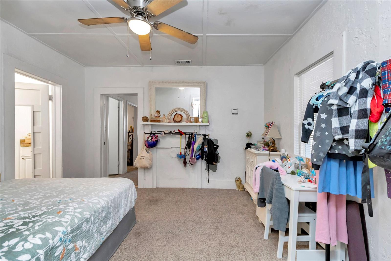 Image 25 of 67 For 20990 Pennsylvania Avenue