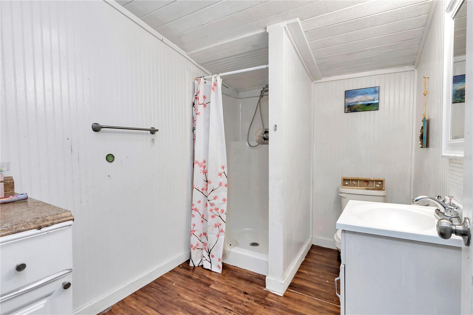 Image 27 of 67 For 20990 Pennsylvania Avenue