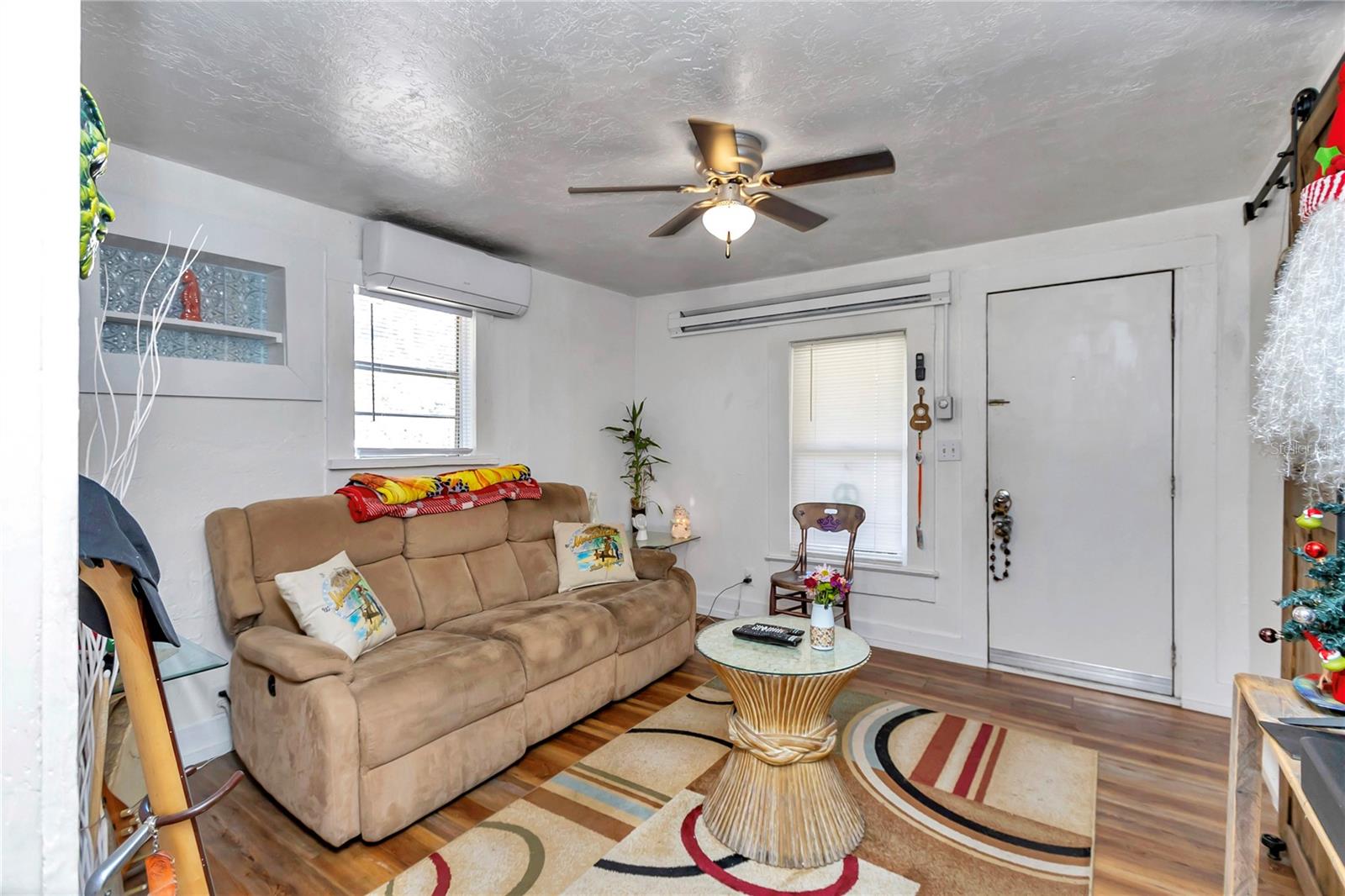 Image 46 of 67 For 20990 Pennsylvania Avenue