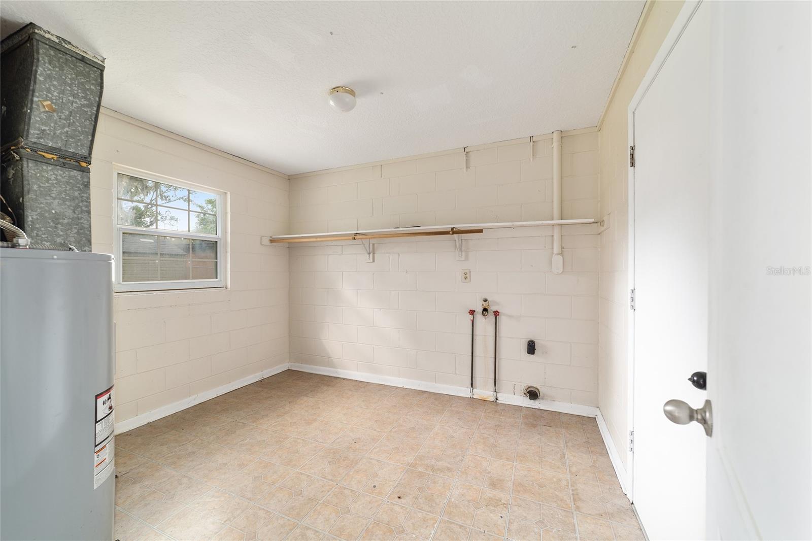 Image 39 of 48 For 3212 15th Avenue