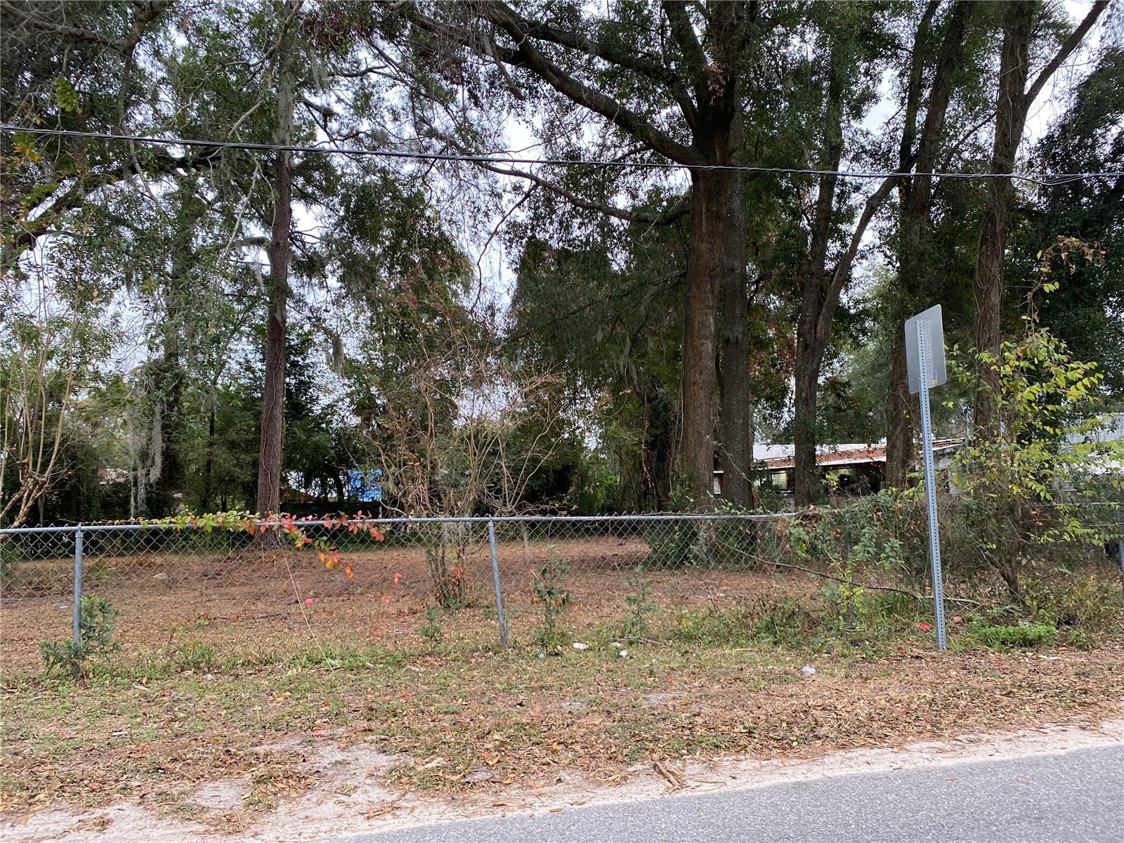 Image 2 of 3 For  15th Avenue  