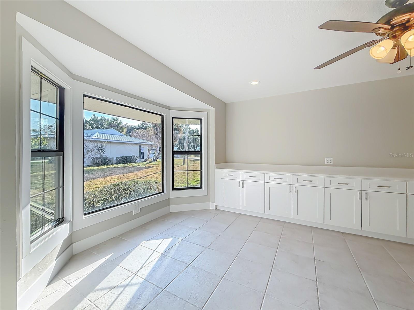 Image 13 of 73 For 11603 Bayshore Drive 118