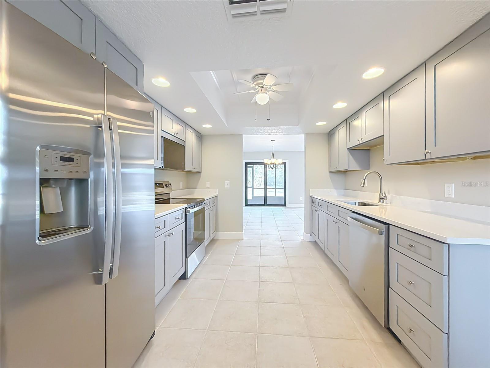 Image 25 of 73 For 11603 Bayshore Drive 118