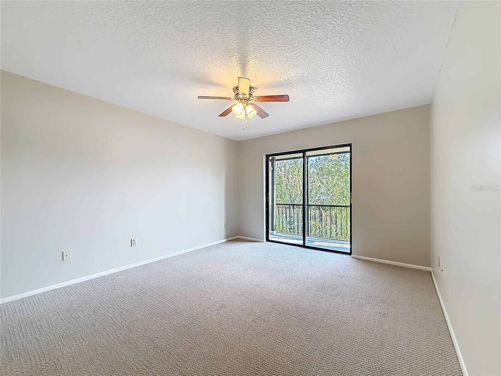 Image 31 of 73 For 11603 Bayshore Drive 118