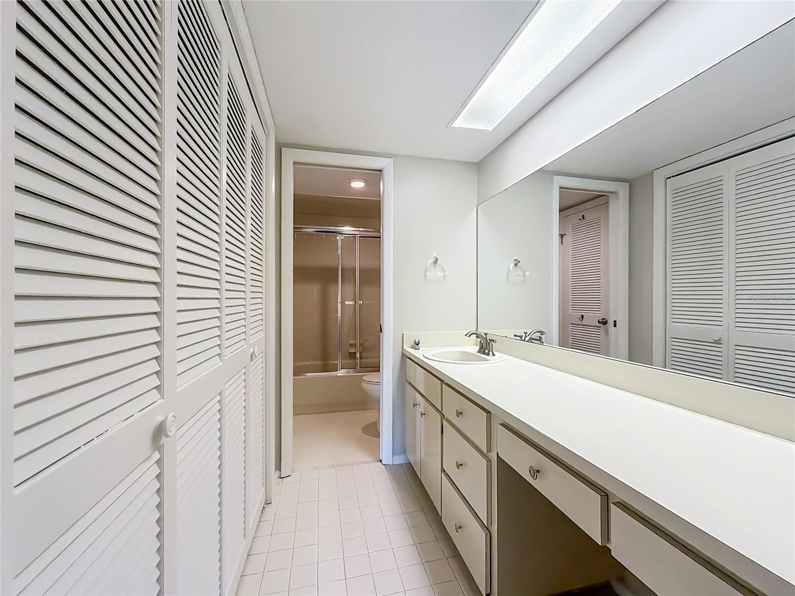 Image 41 of 73 For 11603 Bayshore Drive 118