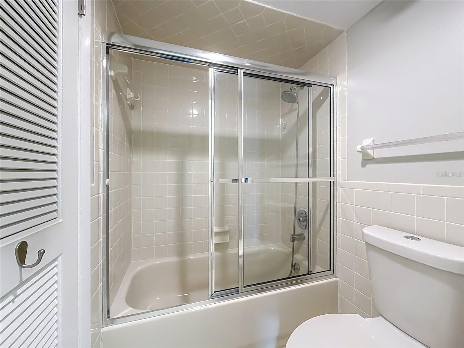 Image 42 of 73 For 11603 Bayshore Drive 118