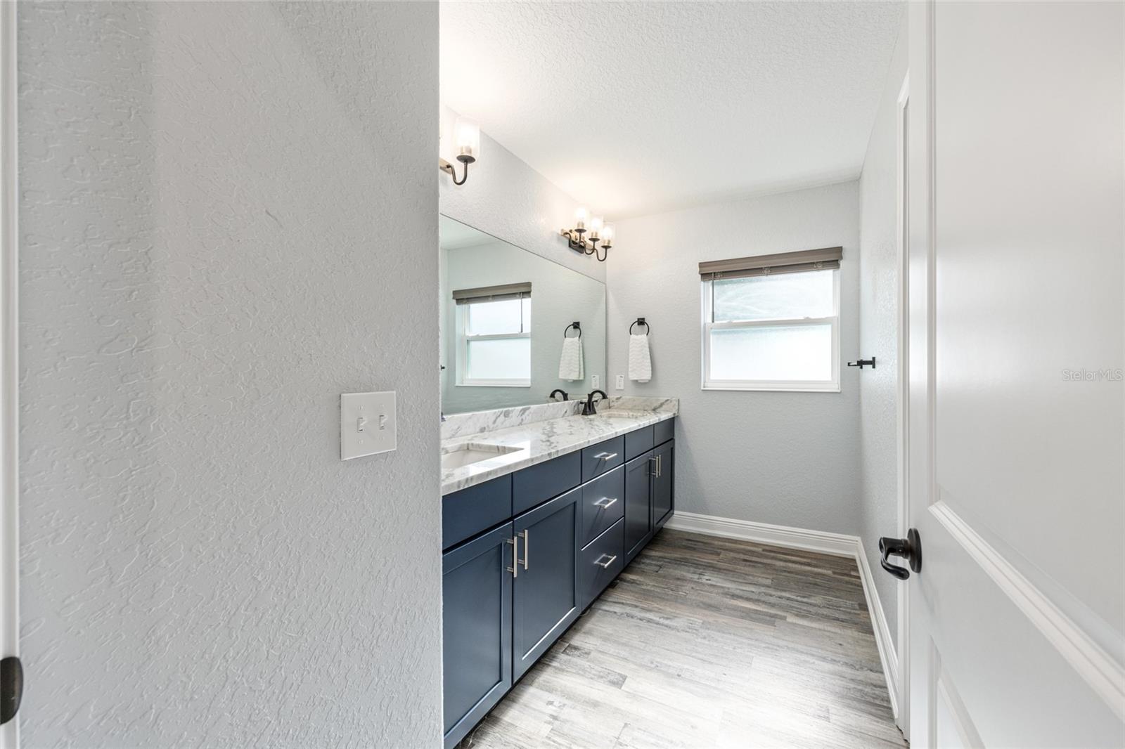 Image 29 of 46 For 5297 39th Loop