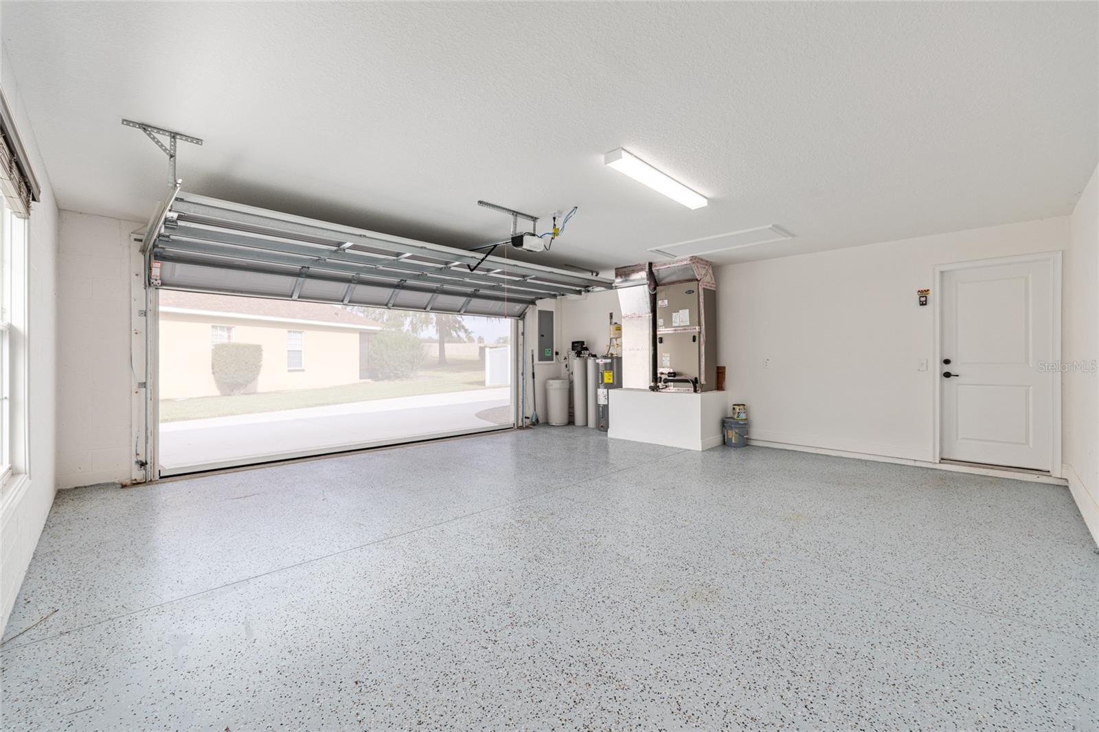 Image 39 of 46 For 5297 39th Loop