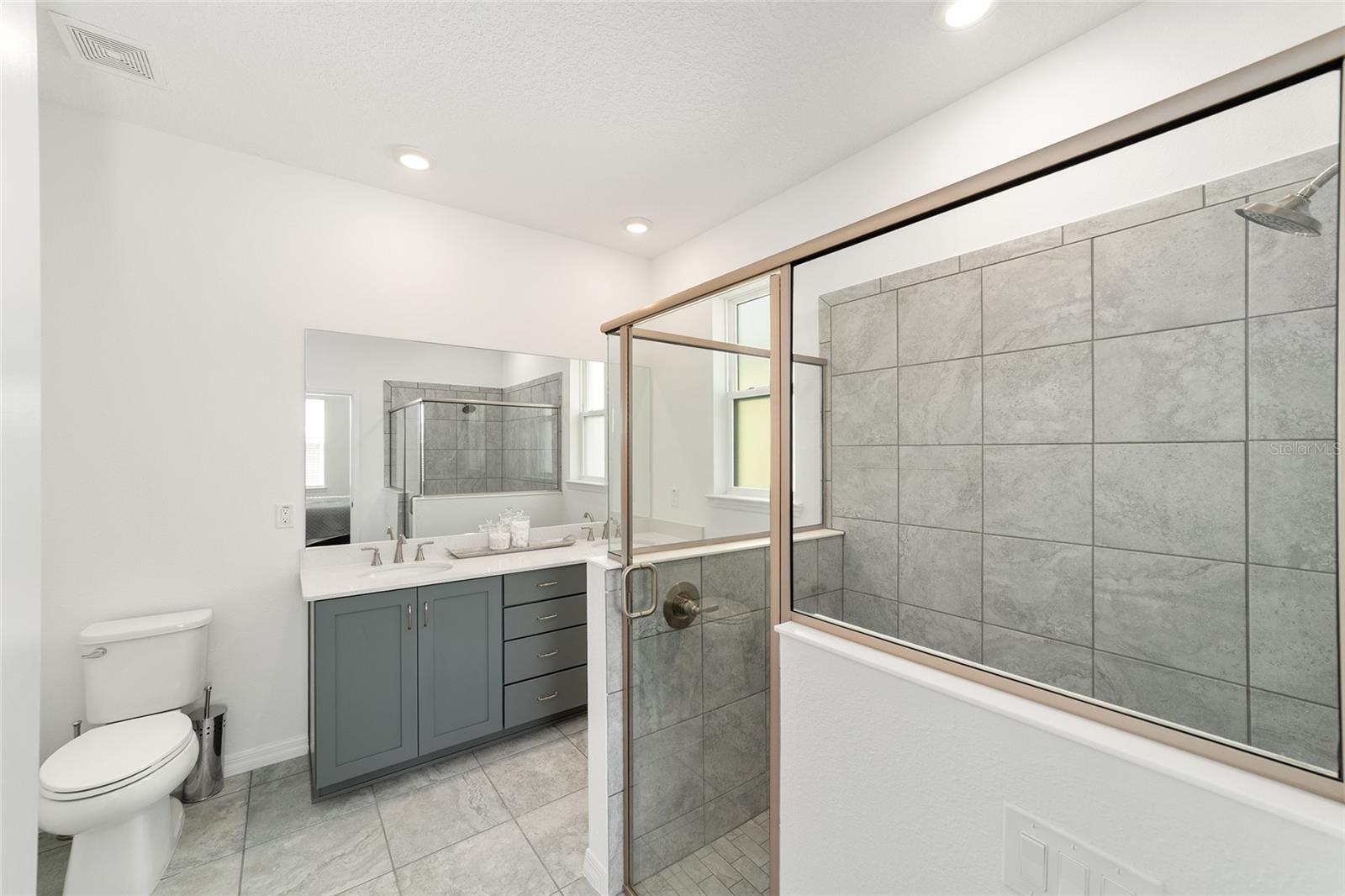 Image 23 of 43 For 7288 64th Street Road