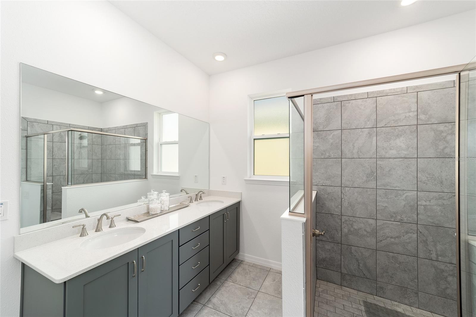 Image 24 of 43 For 7288 64th Street Road