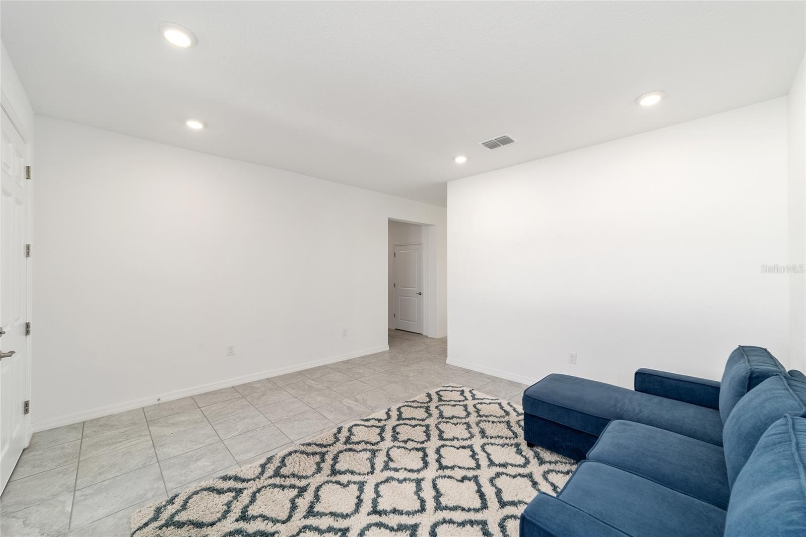 Image 4 of 43 For 7288 64th Street Road