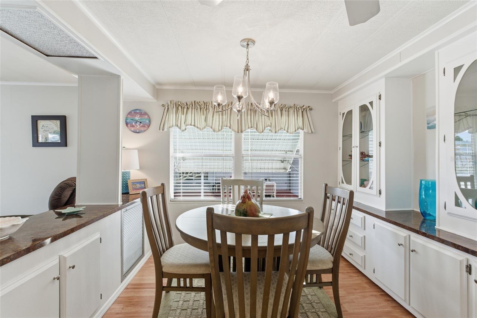 Image 17 of 42 For 3073 Longview Lane