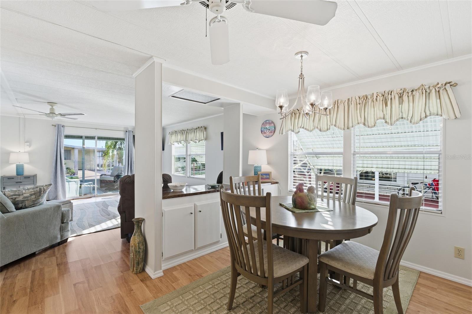 Image 18 of 42 For 3073 Longview Lane