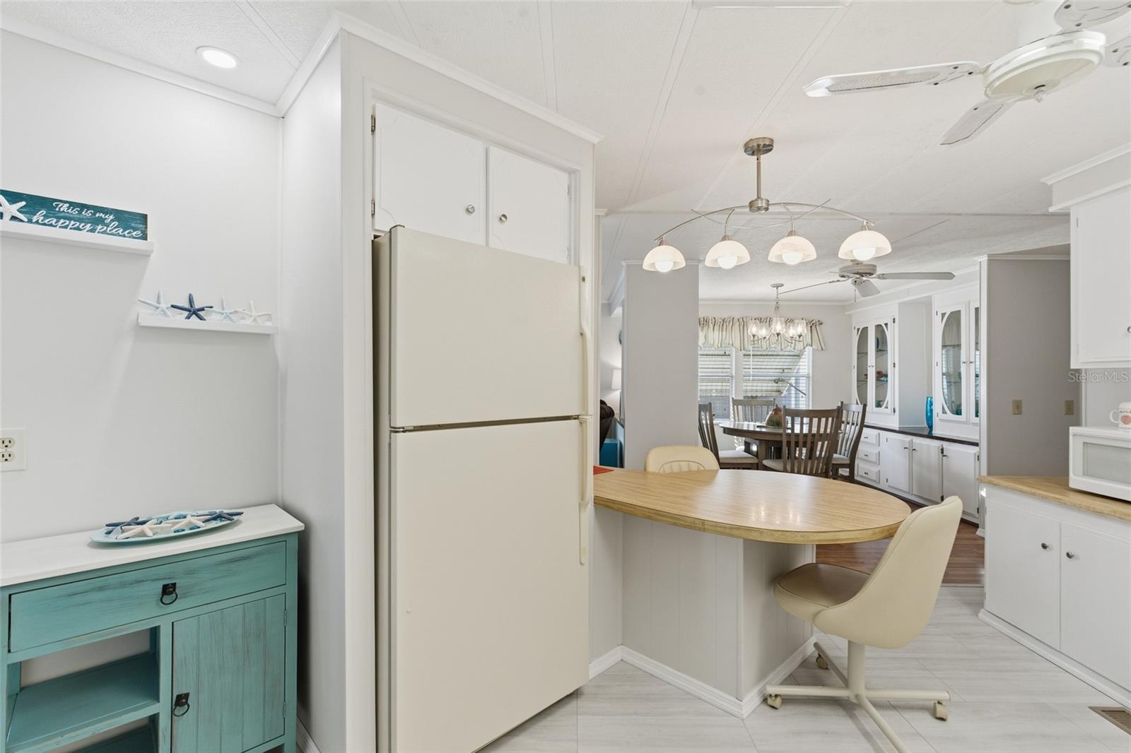 Image 23 of 42 For 3073 Longview Lane