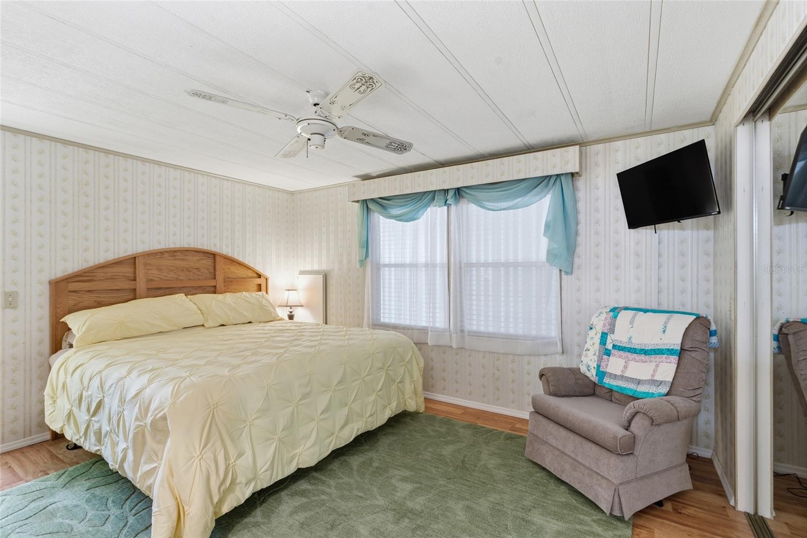 Image 25 of 42 For 3073 Longview Lane