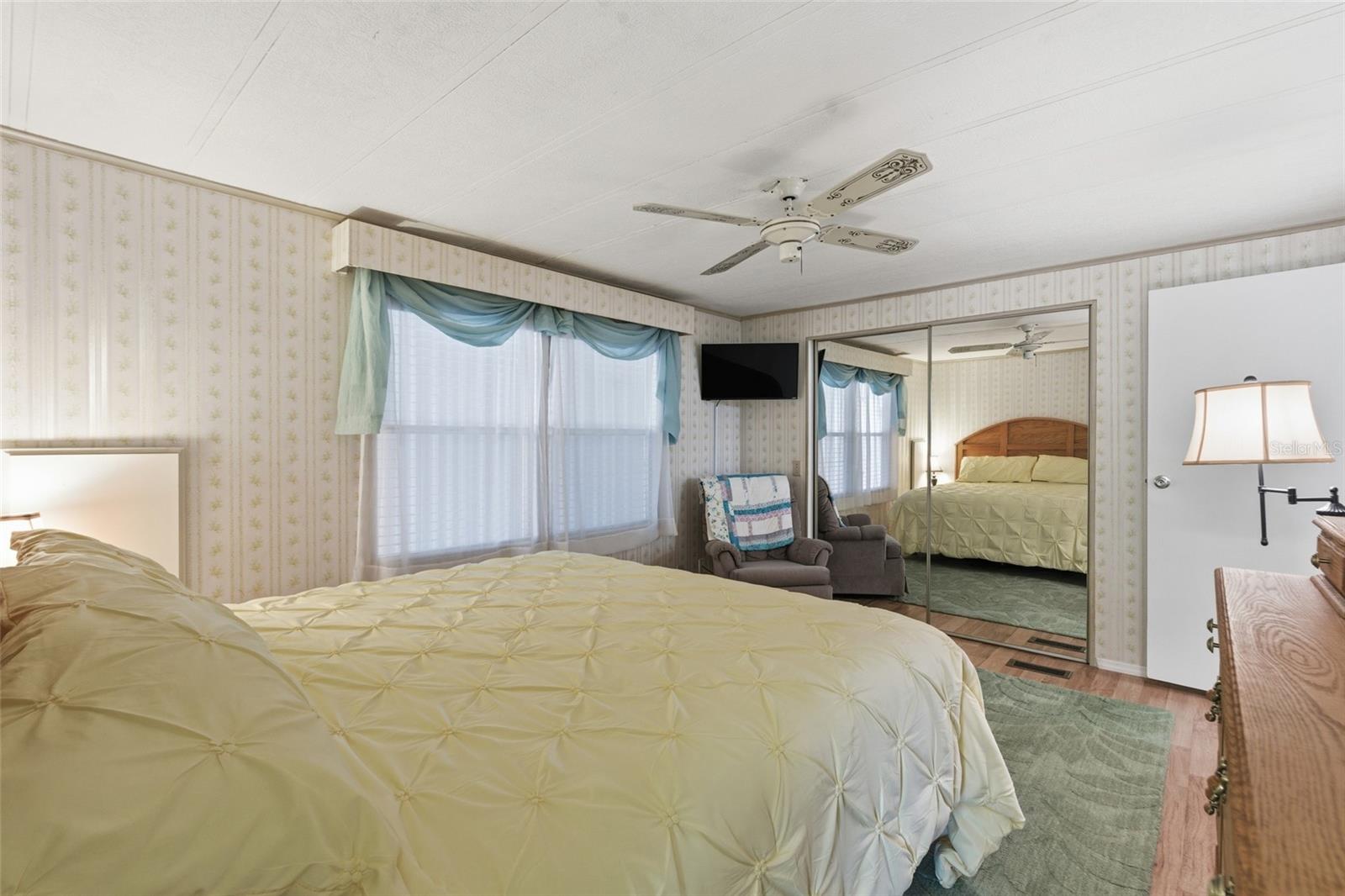 Image 26 of 42 For 3073 Longview Lane