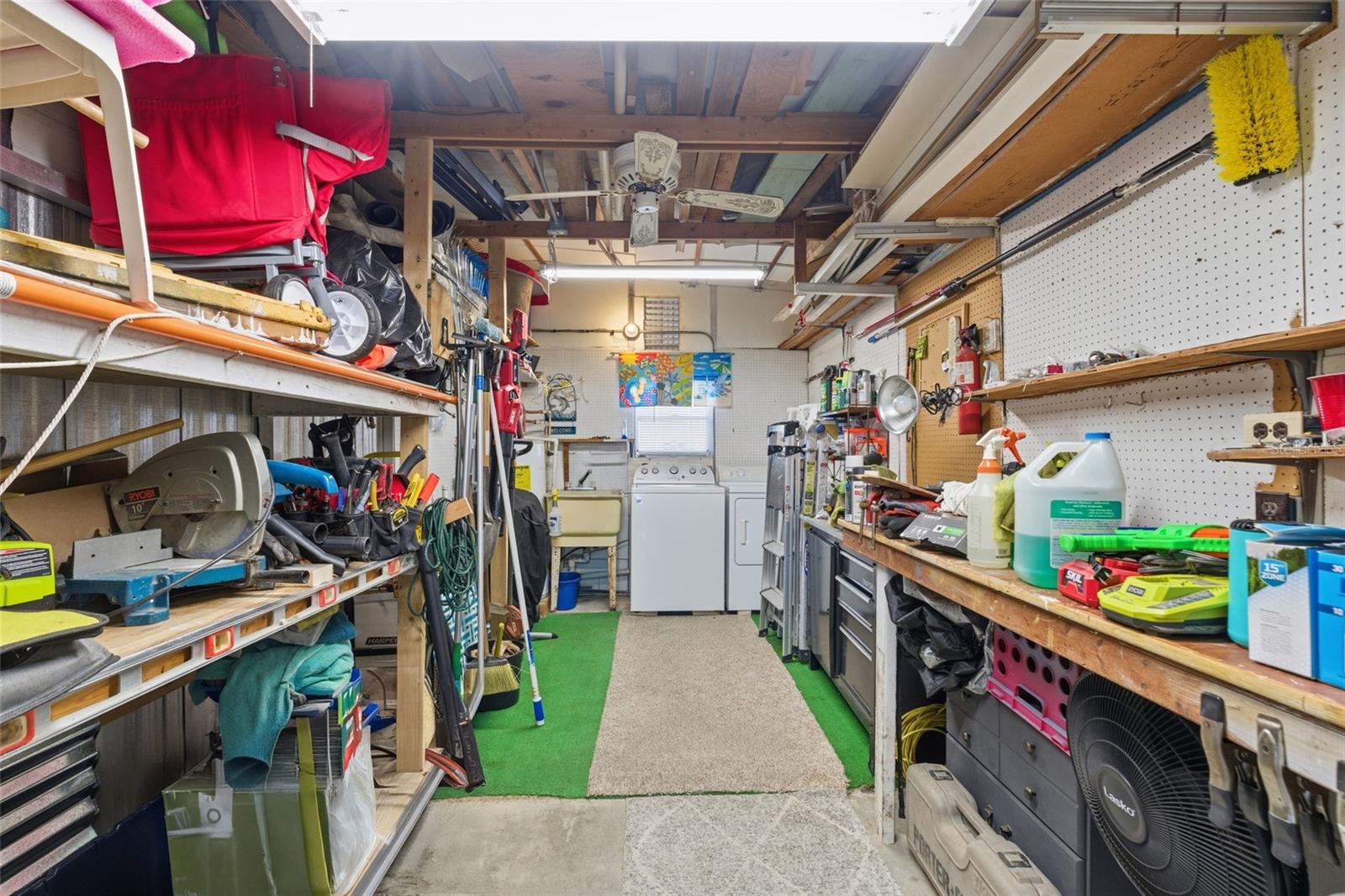 Image 35 of 42 For 3073 Longview Lane