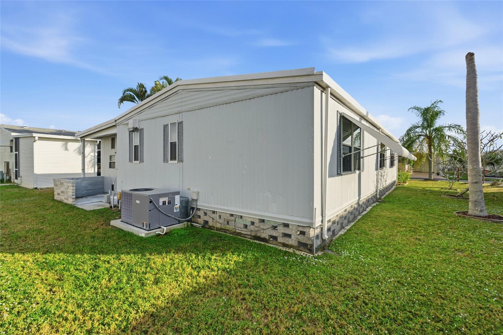 Image 36 of 42 For 3073 Longview Lane