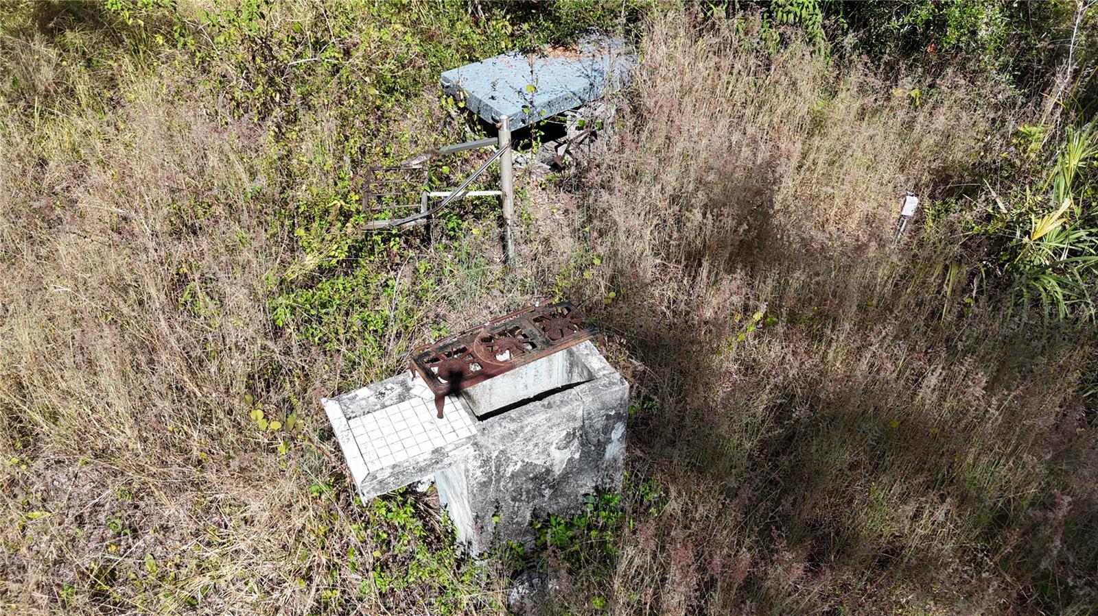 Image 27 of 49 For N-a