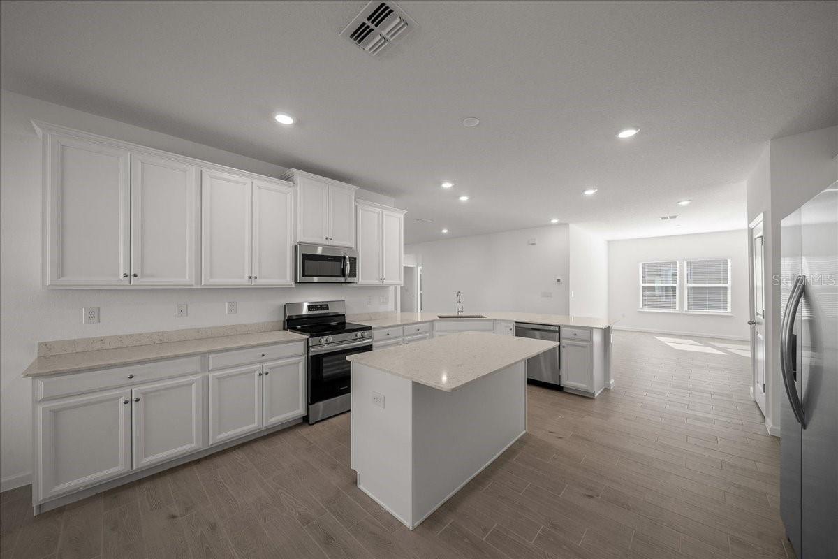 Image 13 of 60 For 7930 74th Loop