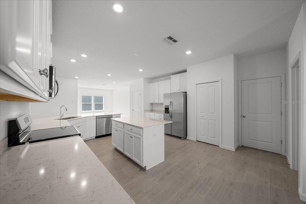 Image 14 of 60 For 7930 74th Loop