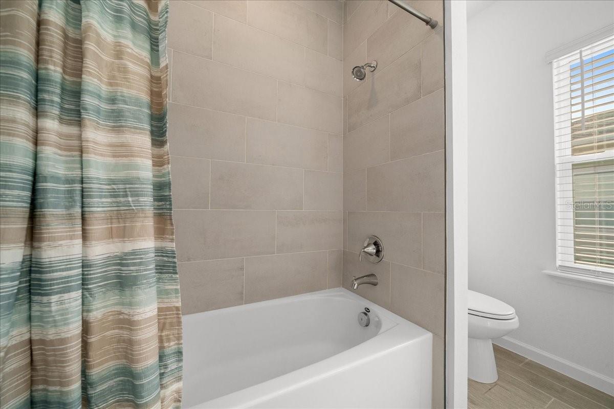 Image 39 of 60 For 7930 74th Loop