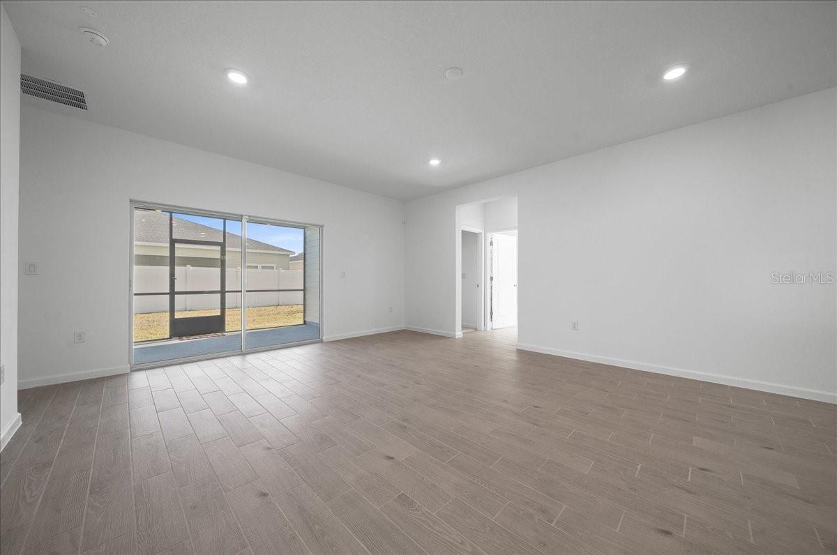 Image 45 of 60 For 7930 74th Loop