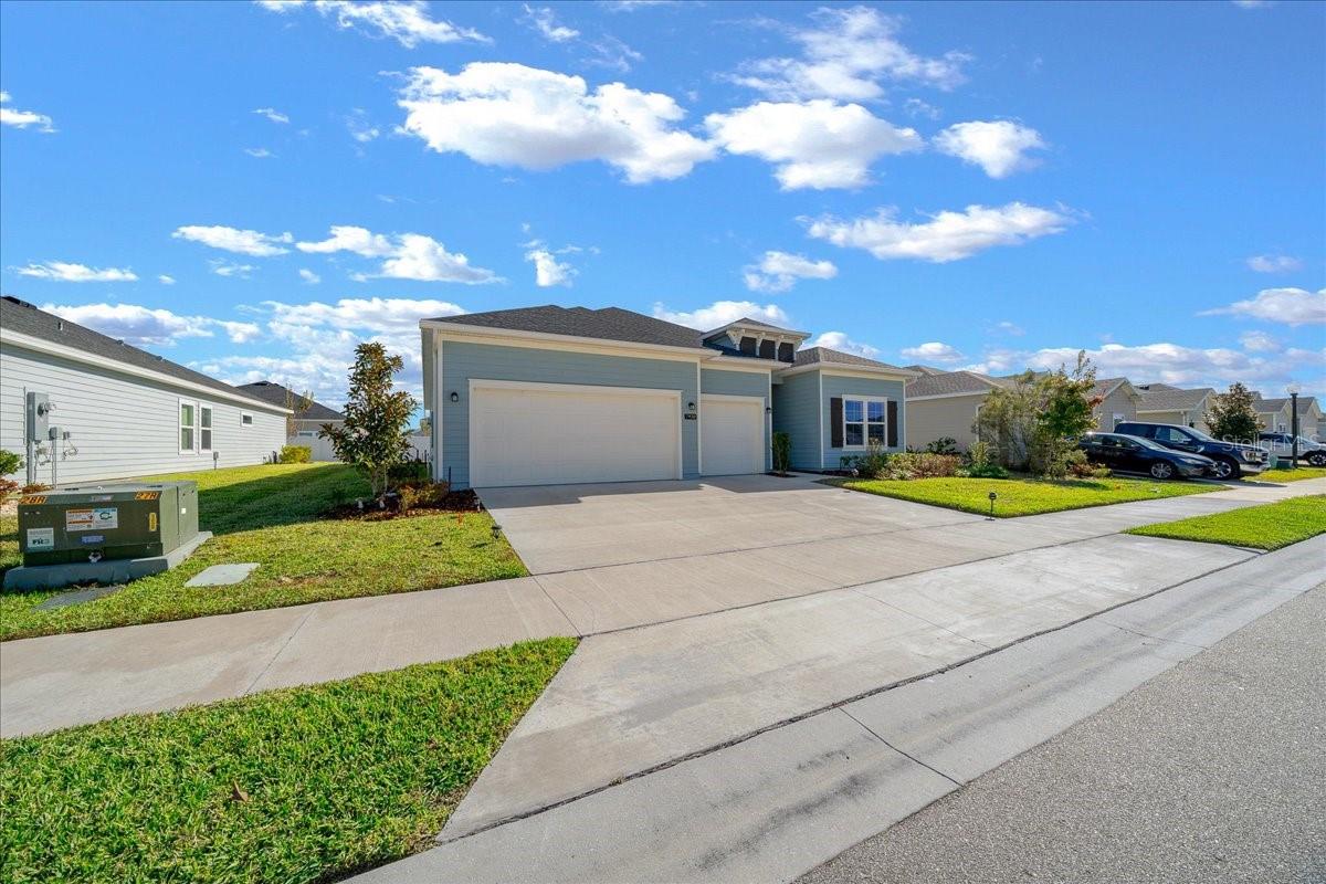 Image 5 of 60 For 7930 74th Loop