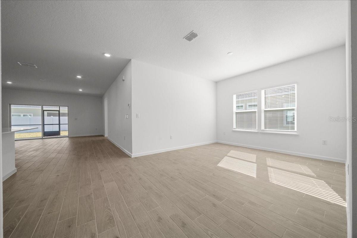 Image 9 of 60 For 7930 74th Loop